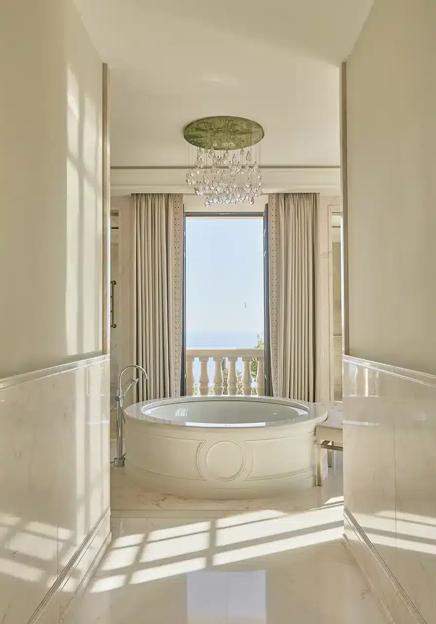 Bathroom - Château de la Croix des Gardes - International Interior Design Projects