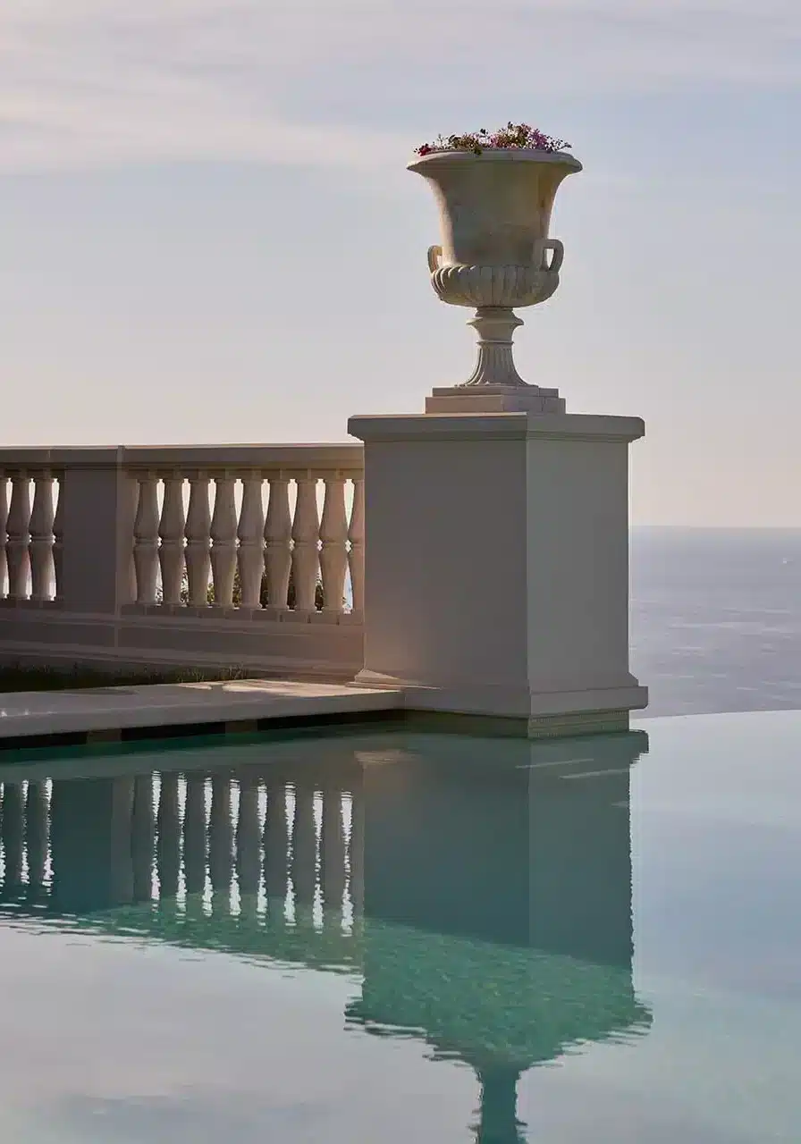 Vase by the pool - Château de la Croix des Gardes in Cannes - Katharine Pooley International Projects