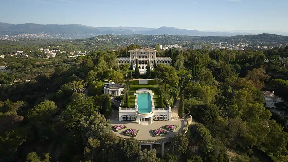 Katharine Pooley's South France Project Château de la Croix des Gardes - Luxury interior design