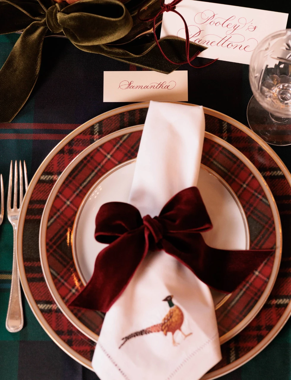 A Christmas Table setting by the UK's top luxury interior designer Katharine Pooley